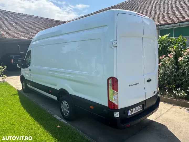 Ford Transit L4 Furgon DCIV RWD Trend