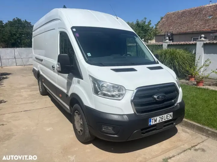 Ford Transit L4 Furgon DCIV RWD Trend