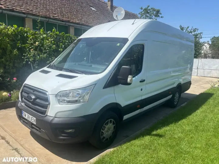 Ford Transit L4 Furgon DCIV RWD Trend