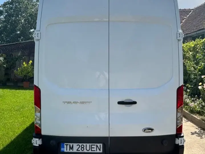 Ford Transit L4 Furgon DCIV RWD Trend