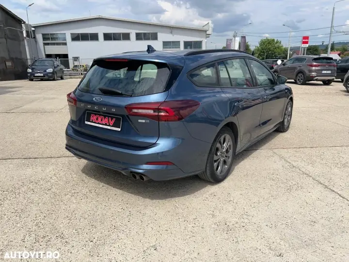 Ford Focus MK4 1.0 EcoBoost ST-Line