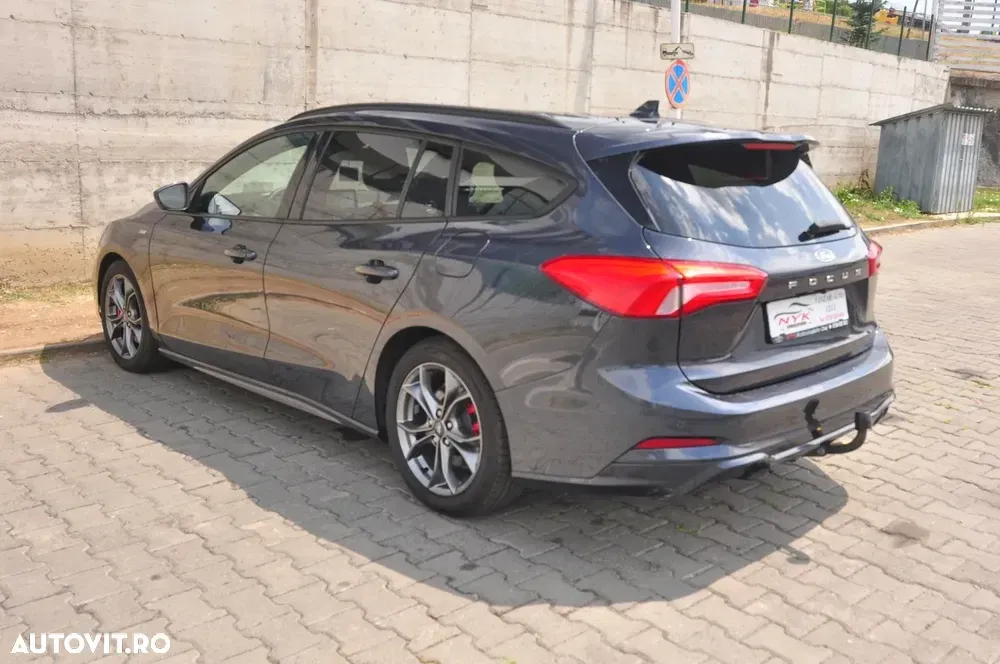 Ford Focus MK4 2.0 EcoBlue ST Line Business — imagine 3