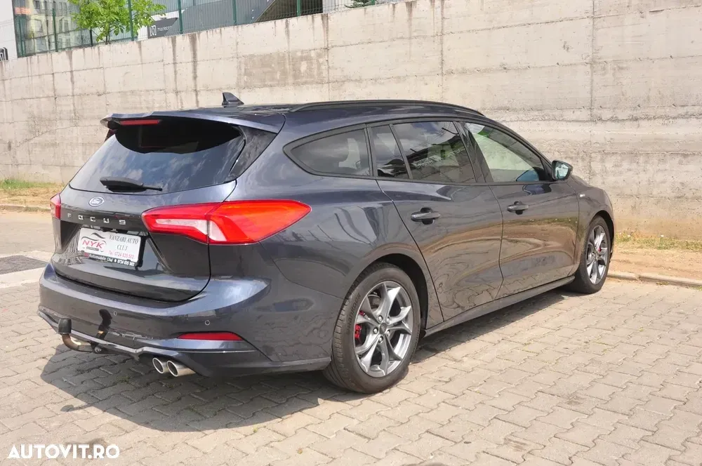 Ford Focus MK4 2.0 EcoBlue ST Line Business — imagine 4