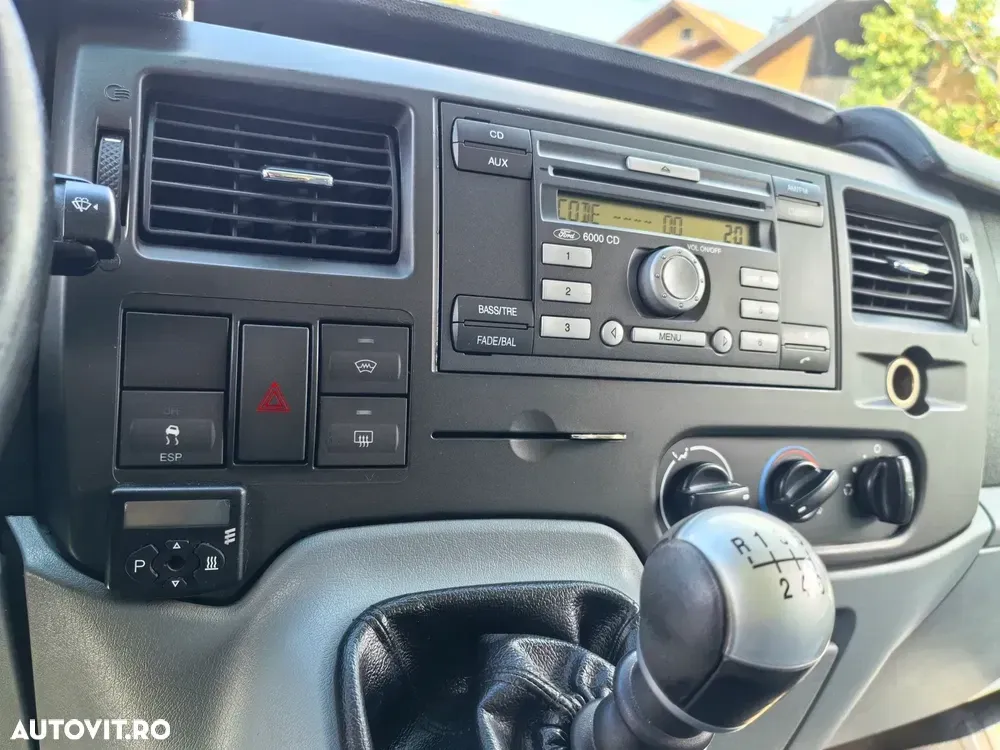 Ford Transit — imagine 6
