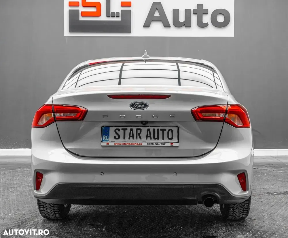 Ford Focus MK4 1.0 EcoBoost Titanium — imagine 5