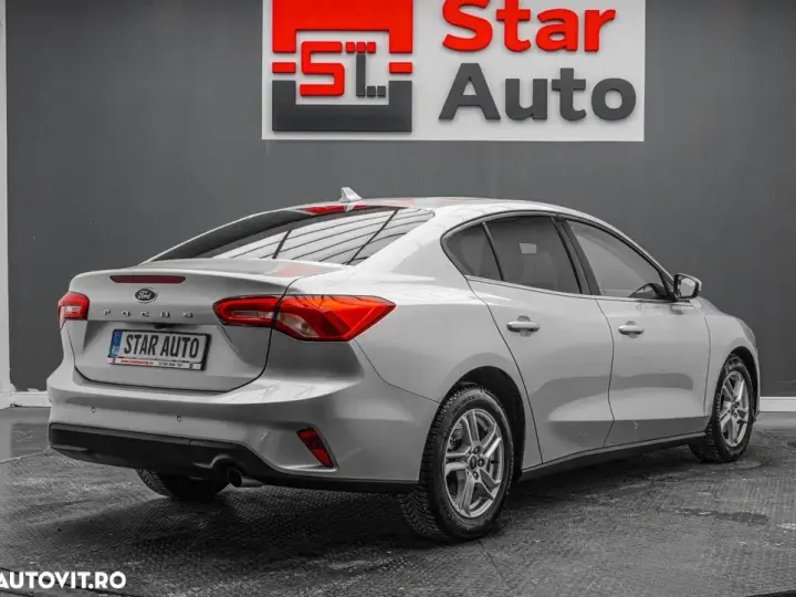 Ford Focus MK4 1.0 EcoBoost Titanium