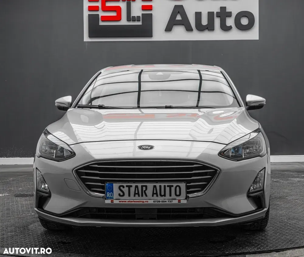 Ford Focus MK4 1.0 EcoBoost Titanium — imagine 2