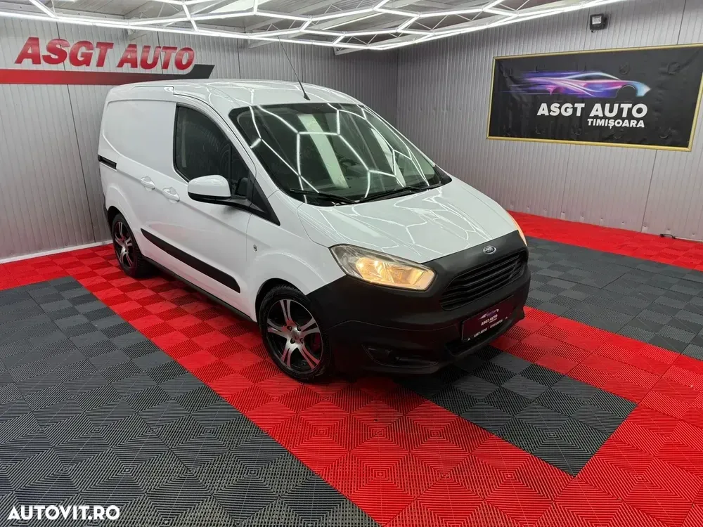 Ford Courier — imagine 3