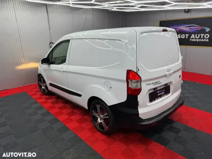 Ford Courier