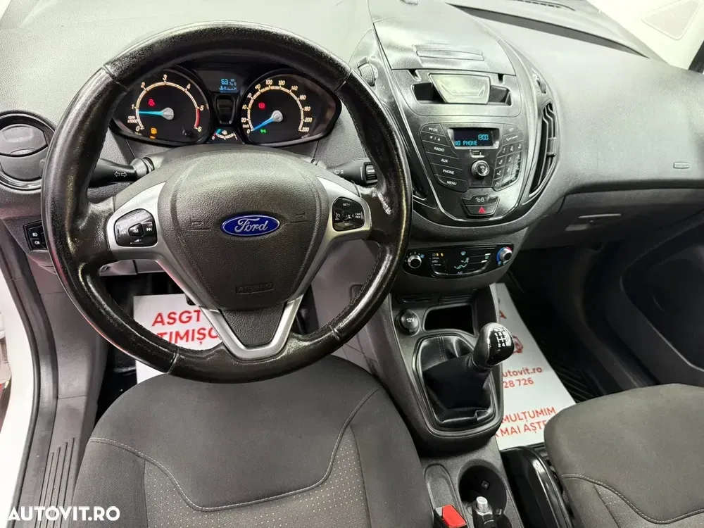 Ford Courier — imagine 4