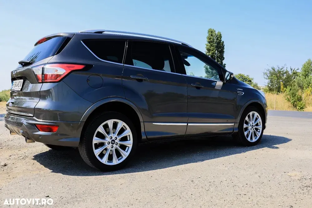 Ford Kuga II 2.0 TDCi 4WD Powershift Vignale — imagine 2