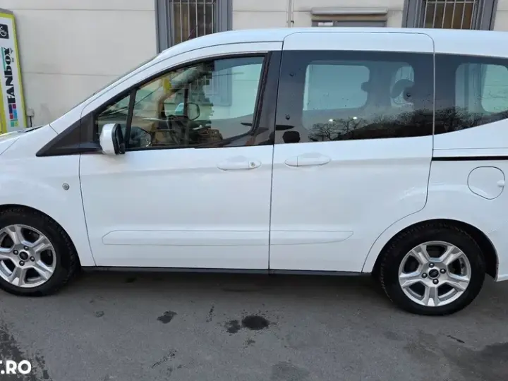 Ford Tourneo Courier 1.5 TDCi Ambiente