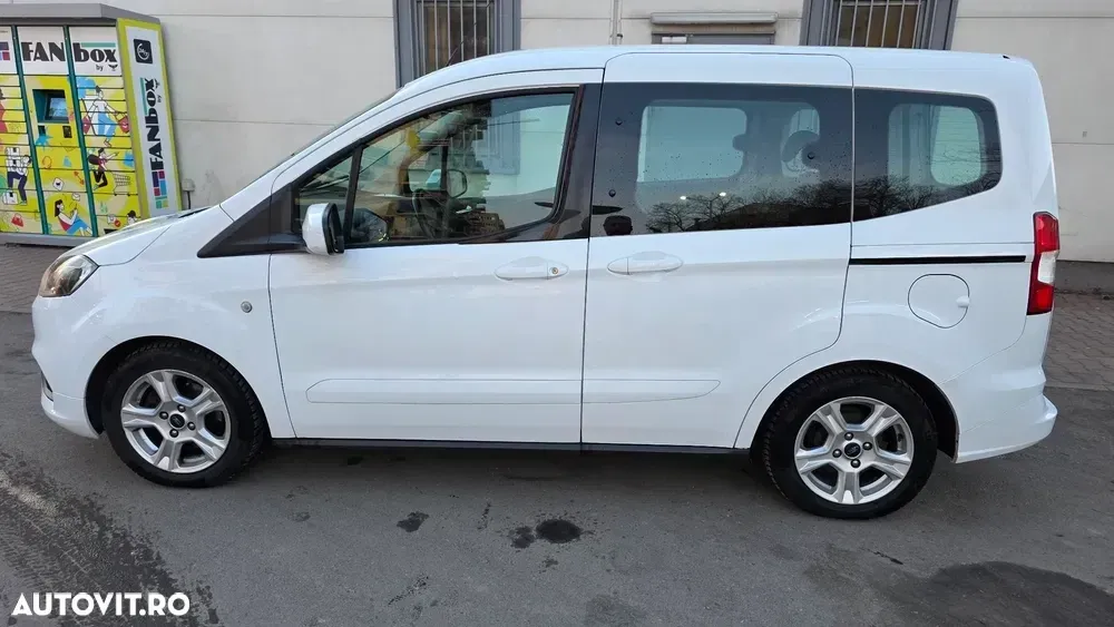 Ford Tourneo Courier 1.5 TDCi Ambiente — imagine 3
