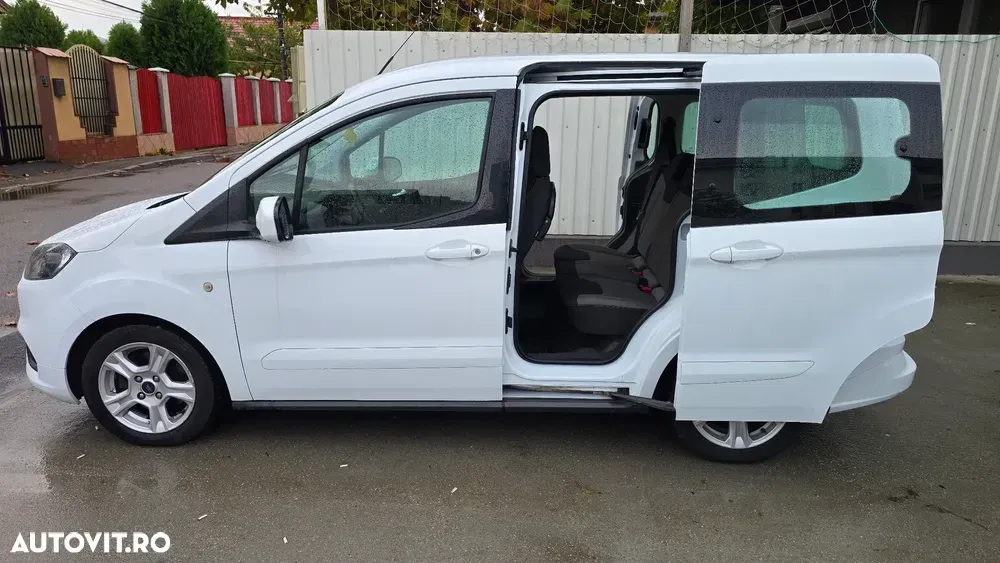 Ford Tourneo Courier 1.5 TDCi Ambiente — imagine 6