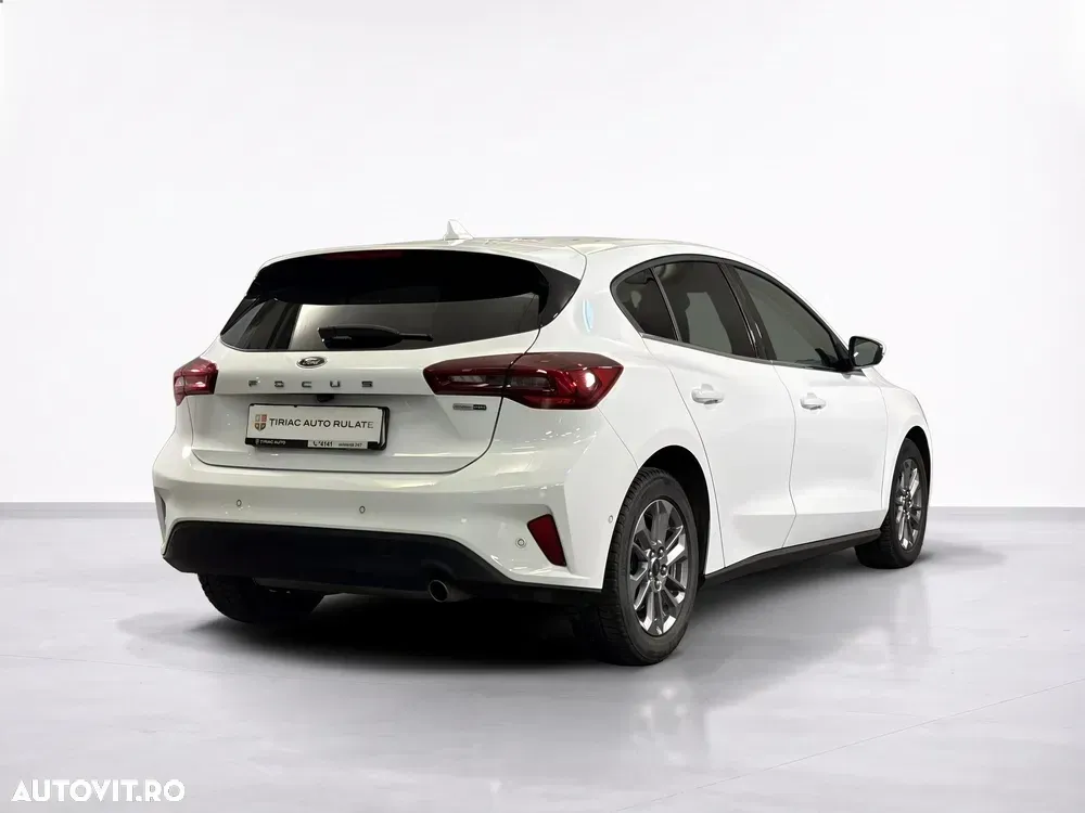 Ford Focus — imagine 5