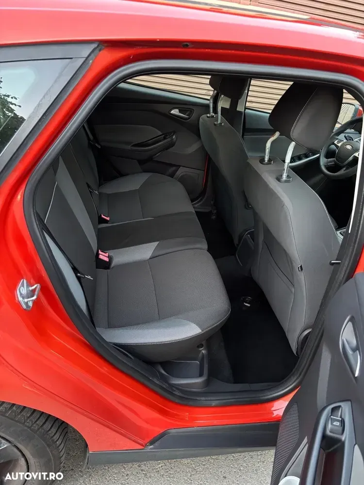 Ford Focus — imagine 4