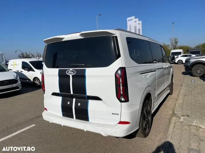 Ford Tourneo Custom Bus 320L 2.0 EcoBlue 170 CP 8AT L2H1 FWD Sport