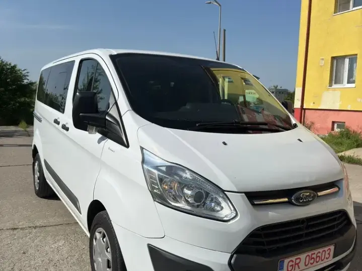 Ford Transit Custom Bus LWB L2H1 Limited