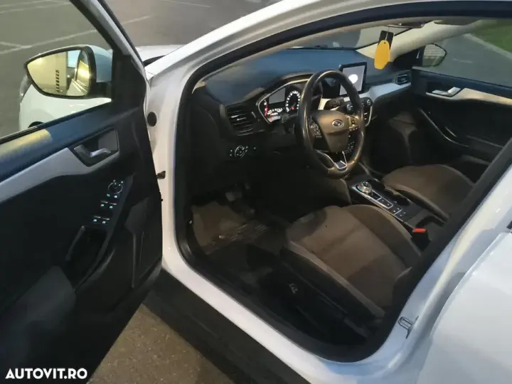 Ford Focus MK4 1.0 EcoBoost Titanium