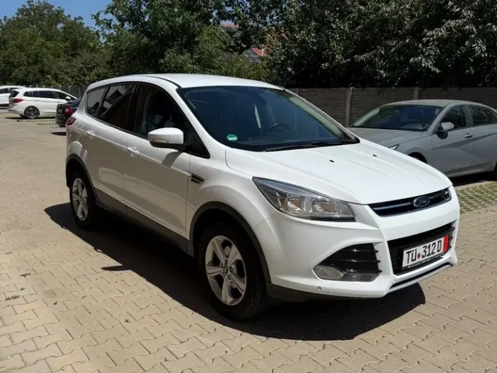 Ford Kuga II 2.0 TDCi 4WD Powershift Titanium