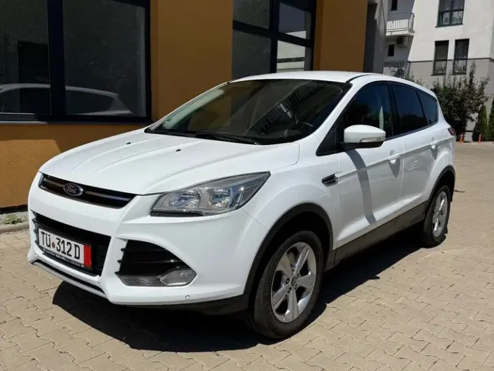 Ford Kuga II 2.0 TDCi 4WD Powershift Titanium