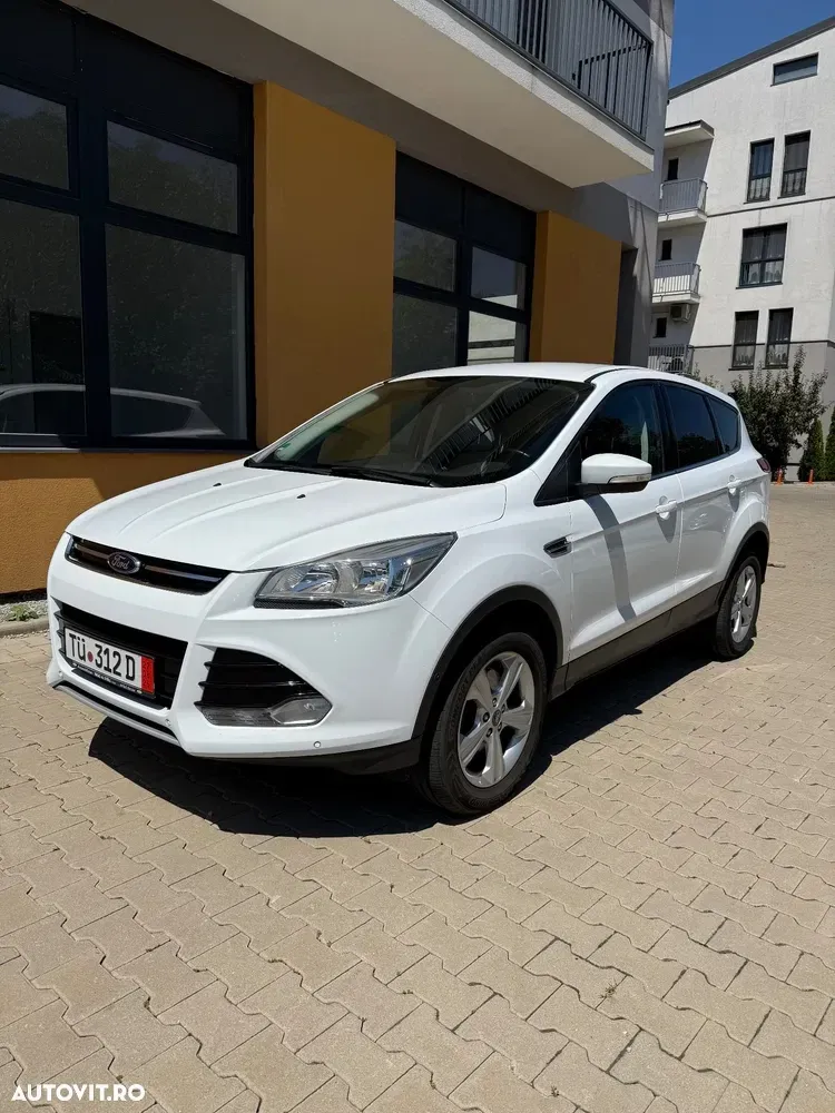 Ford Kuga II 2.0 TDCi 4WD Powershift Titanium — imagine 2