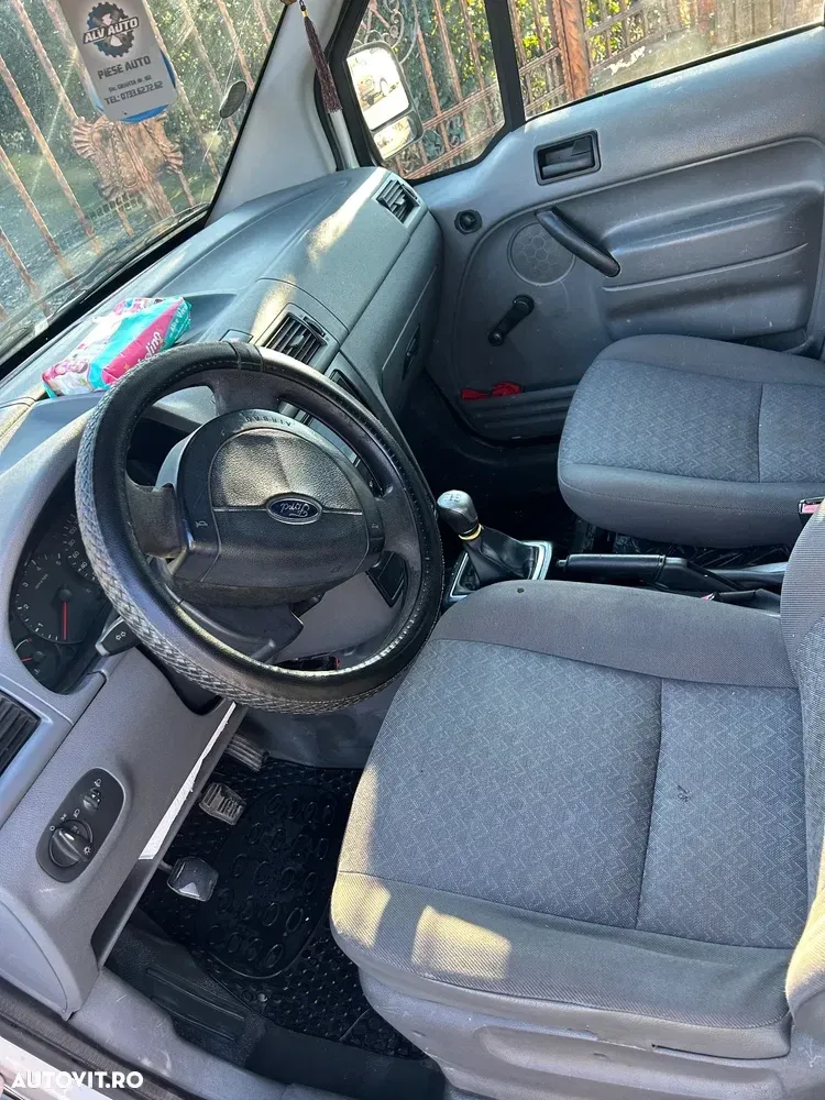 Ford Transit Connect — imagine 5