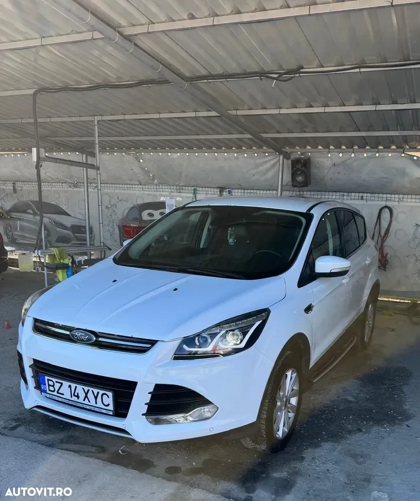 Ford Kuga — imagine 3