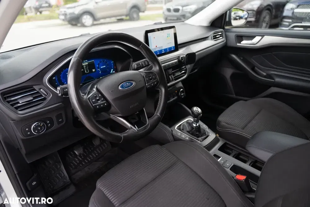 Ford Focus MK4 1.0 EcoBoost Start-Stopp-System TITANIUM — imagine 5