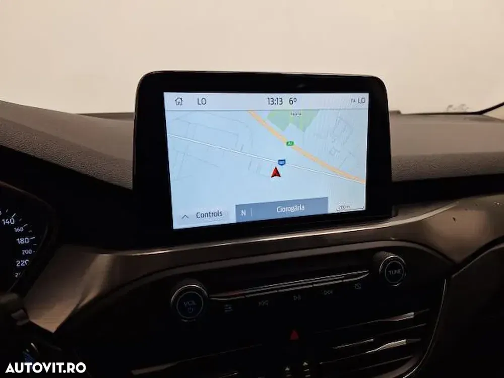 Ford Focus 1.0 EcoBoost MHEV Titanium — imagine 3