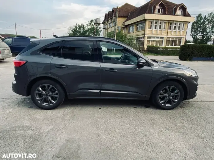 Ford Kuga III 2.5 Duratec FHEV ST-LINE