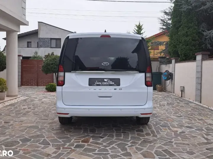 Ford Tourneo Connect 2.0L EcoBlue LWB Titanium