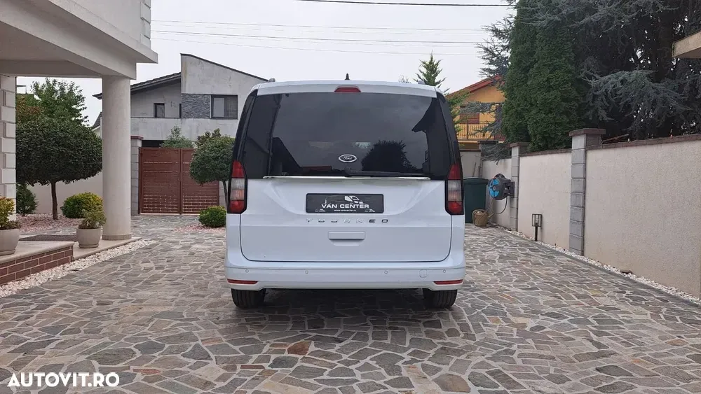 Ford Tourneo Connect 2.0L EcoBlue LWB Titanium — imagine 5