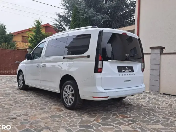 Ford Tourneo Connect 2.0L EcoBlue LWB Titanium