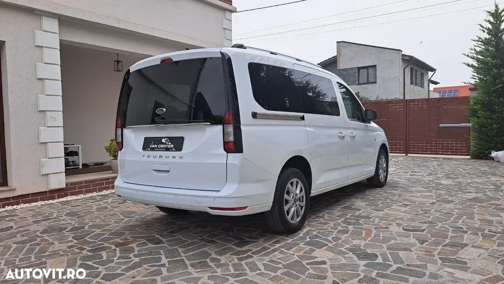 Ford Tourneo Connect 2.0L EcoBlue LWB Titanium — imagine 4