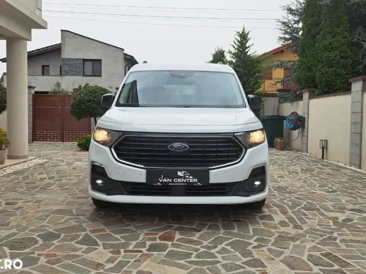 Ford Tourneo Connect 2.0L EcoBlue LWB Titanium