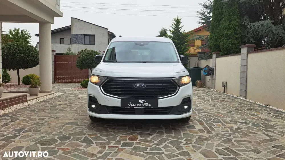 Ford Tourneo Connect 2.0L EcoBlue LWB Titanium — imagine 2