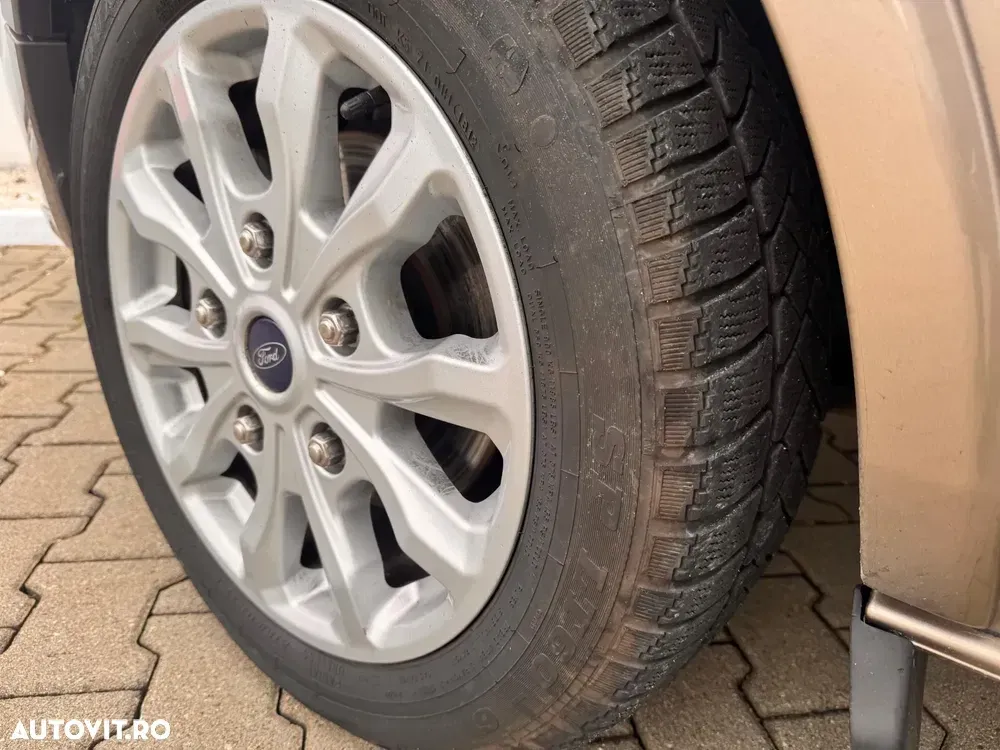 Ford Tourneo Custom — imagine 5
