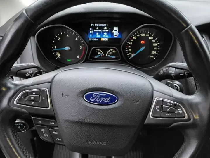 Ford Focus MK3 2.0 TDCI Powershift Titanium