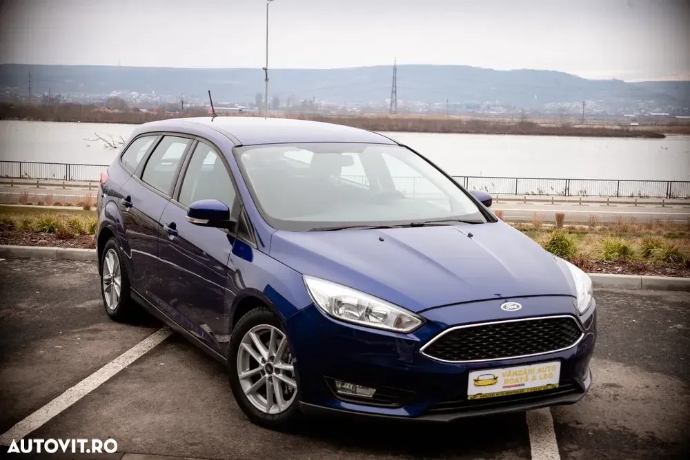 Ford Focus MK4 1.0 EcoBoost Trend — imagine 5