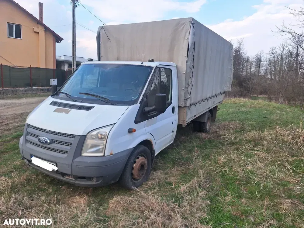 Ford Transit — imagine 3