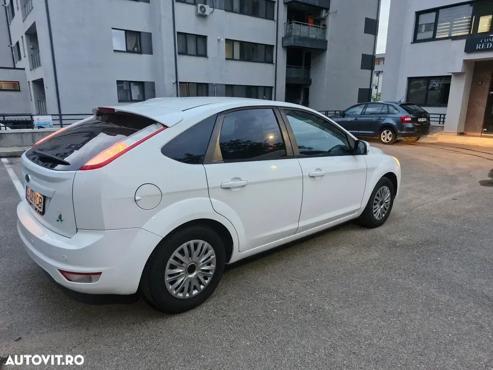 Ford Focus MK2 1.6 Titanium — imagine 2