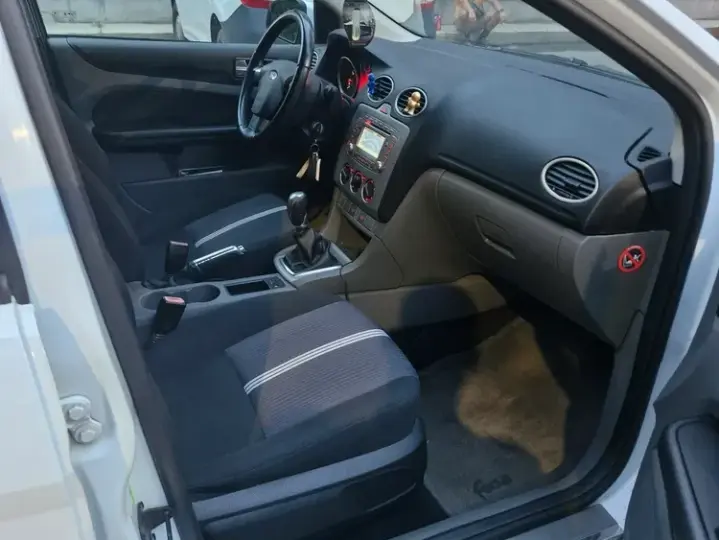 Ford Focus MK2 1.6 Titanium