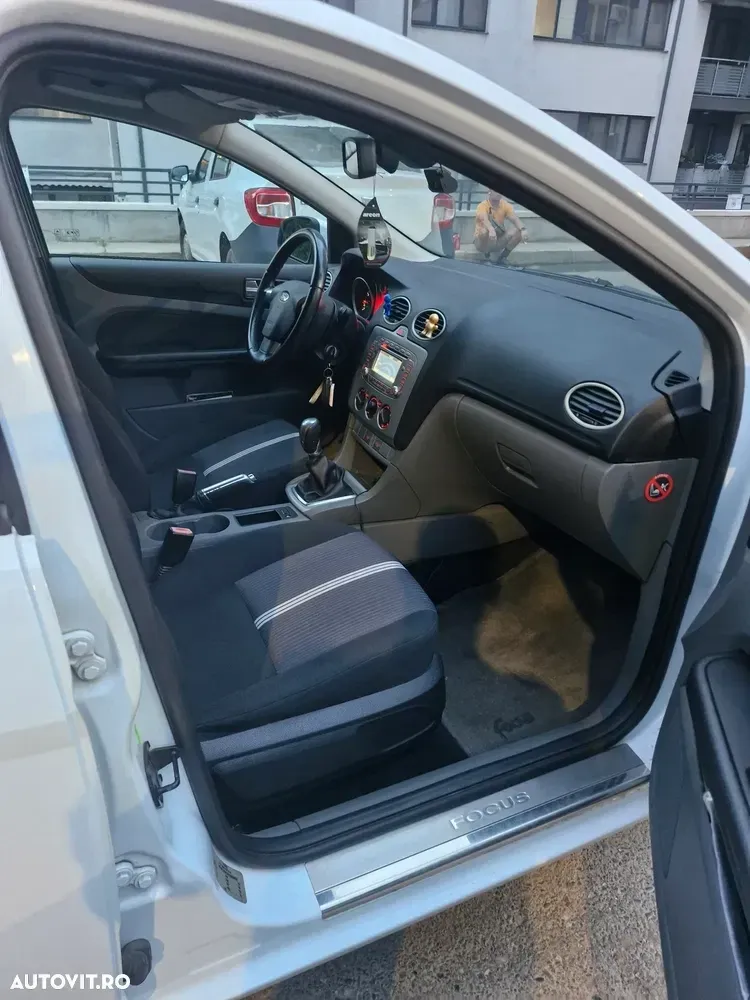 Ford Focus MK2 1.6 Titanium — imagine 5