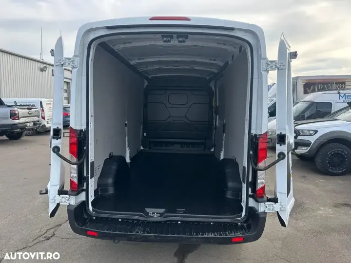 Ford Transit 350 2.0 EcoBlue 130 CP L3H2 Kombi FWD Trend