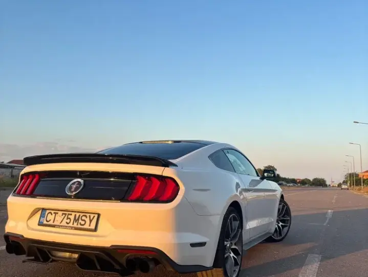 Ford Mustang VI 2.3 EcoBoost