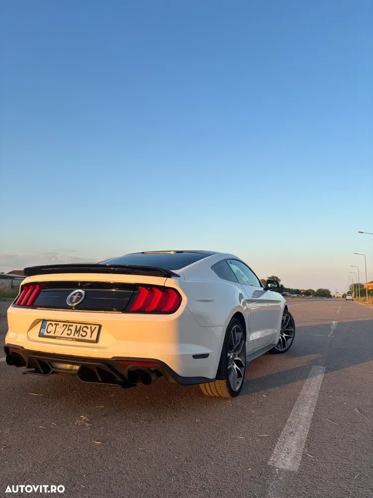 Ford Mustang VI 2.3 EcoBoost — imagine 6