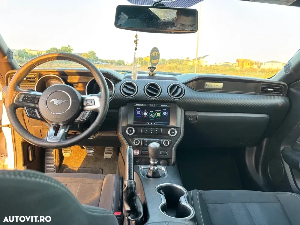 Ford Mustang VI 2.3 EcoBoost — imagine 4