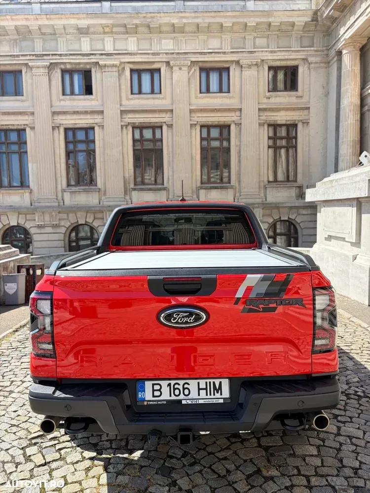 Ford Raptor — imagine 5