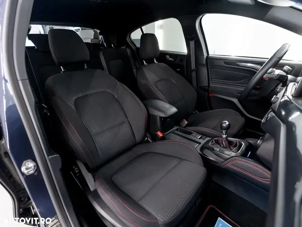 Ford Focus MK4 1.0 EcoBoost Hybrid ST-LINE STYLE — imagine 6